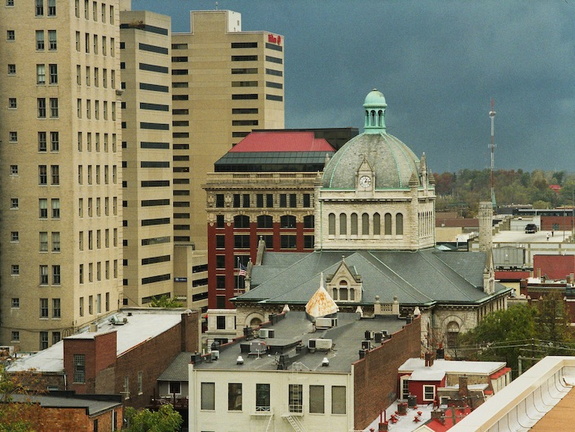 Storm approaches Lexington